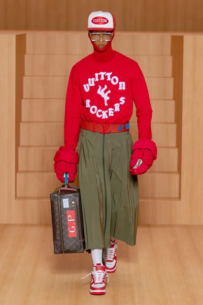 Look 9